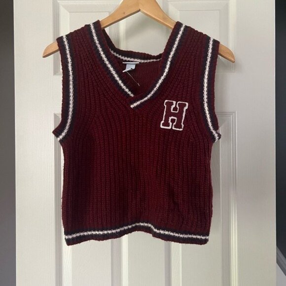 Rue21 Varsity Sweater Vest M Maroon Knit V Neck Preppy Y2K Academia Style - Picture 1 of 3